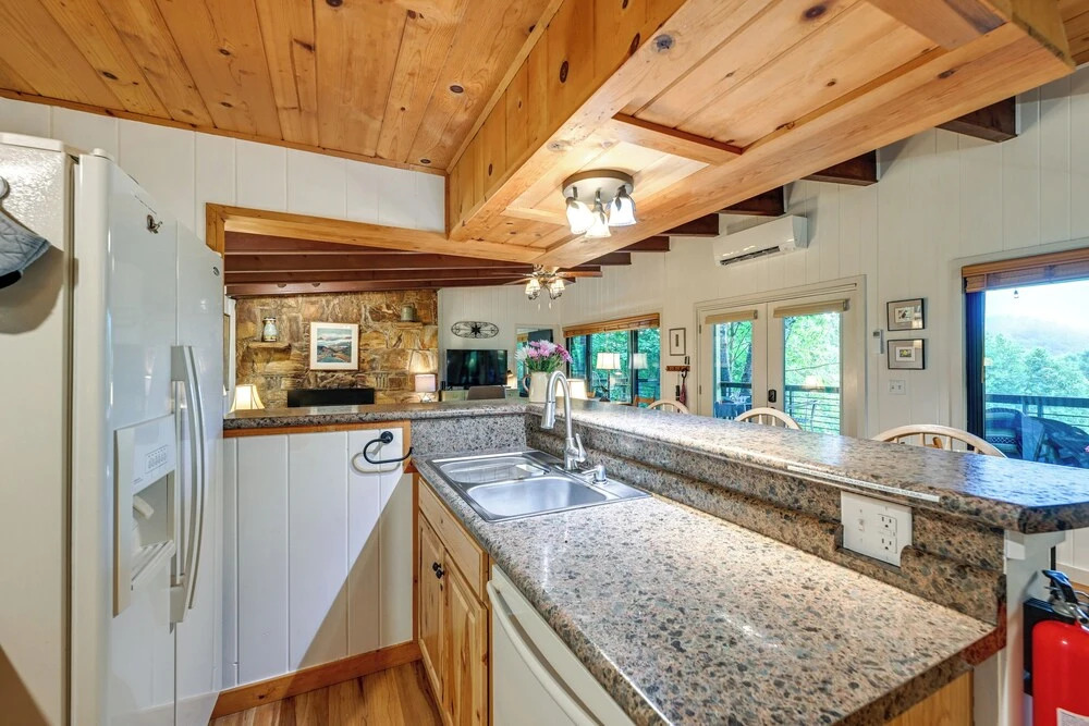 Sweet Birch' Bryson City Cottage w/ Views