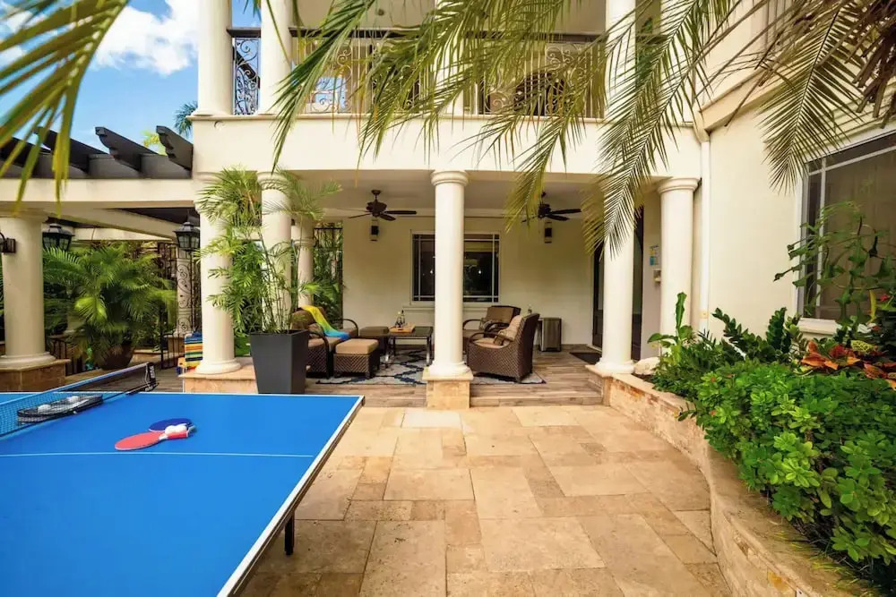 Orchids & Palms Villa