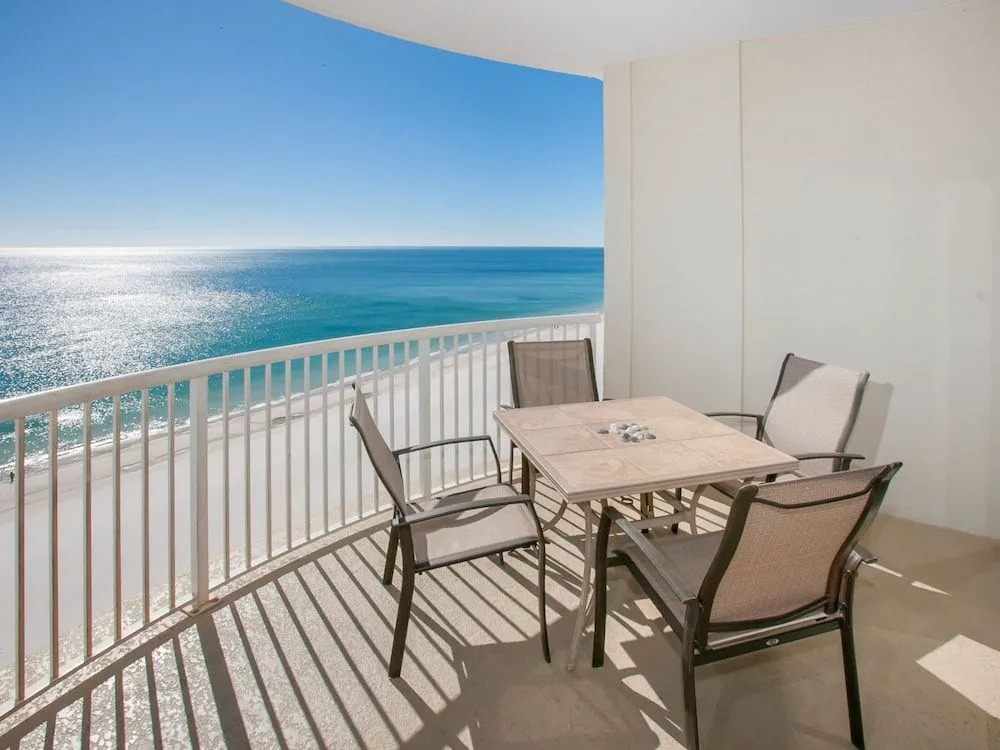 561 E. Beach Blvd Penthouse #1302 1 Bedroom 2 Bathrooms Condo