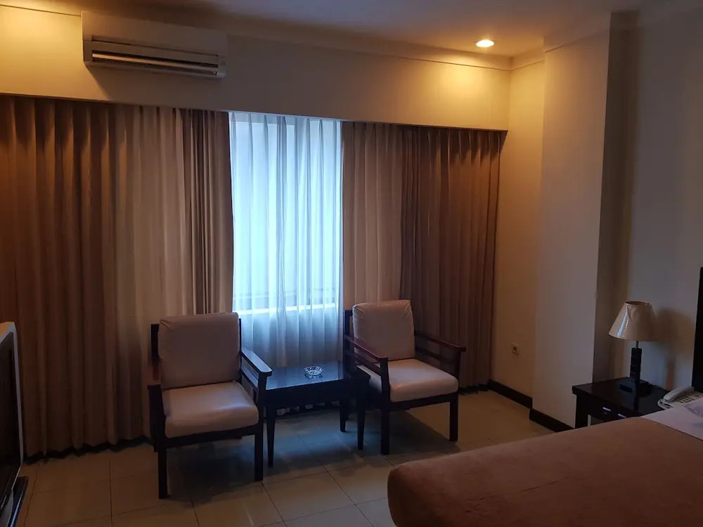Grand Wisata