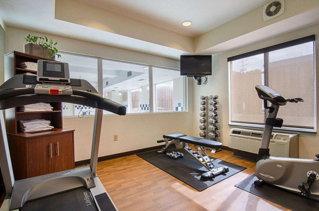Quality Suites Springdale West I-49