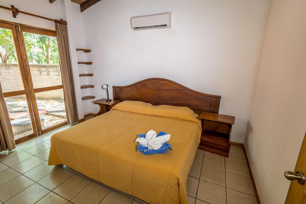 Villas Playa Hermosa Beach Hotel