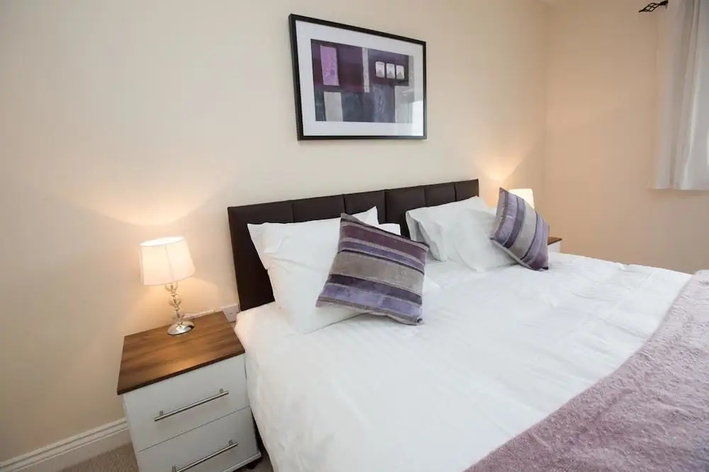 White Star Apartments