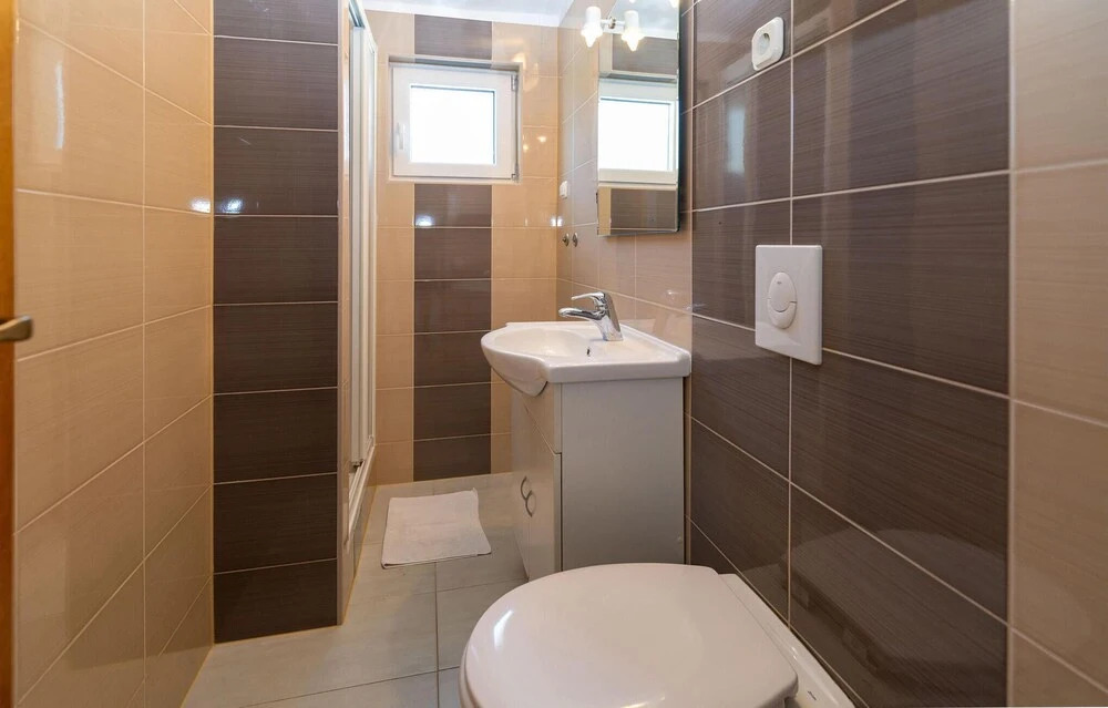 Awesome Home In Starigrad