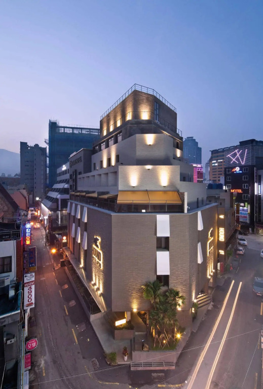 Hound Hotel Seomyeon-Beomcheon