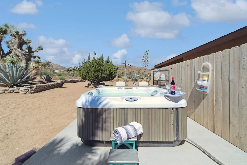 Countryside Spanish Hacienda W/ Spa, Horses, Views by Redawning
