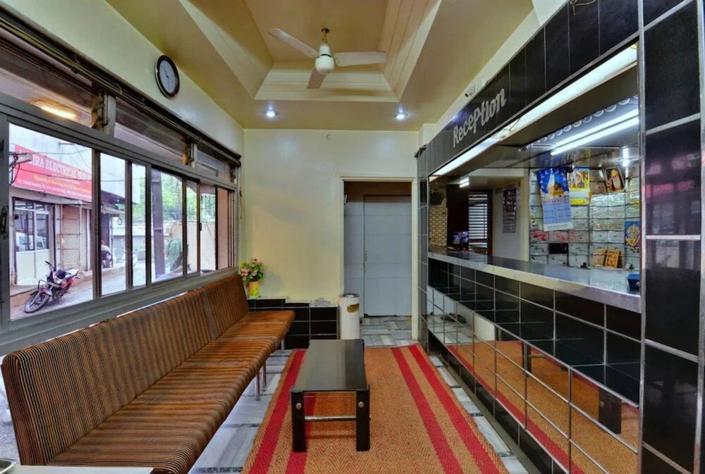 Goroomgo Ashta Lakshmi Tourist Indore