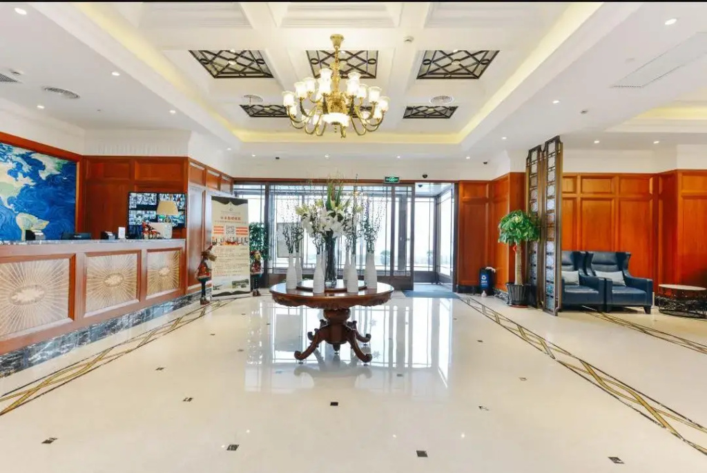 Linjiang International Cruise Hotel Baoyang Road
