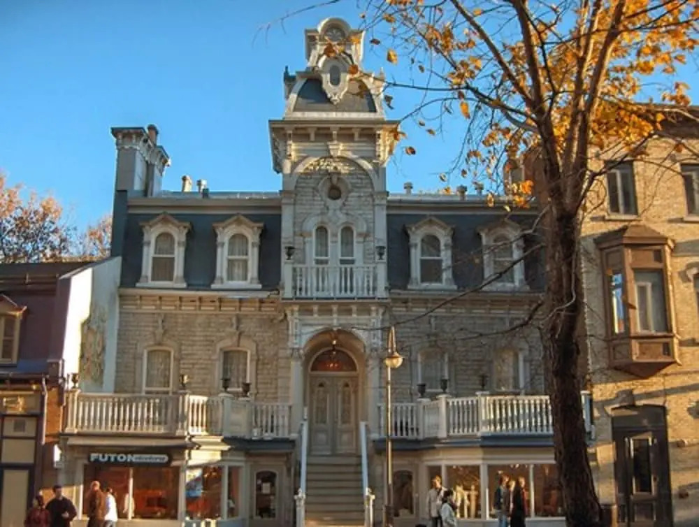 Le Château du Faubourg B&B