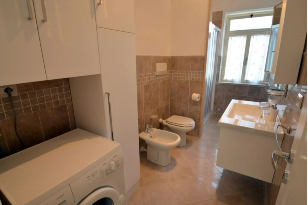 Four rooms with two bathrooms, 6 + 1ps. 450 mt. sea. Fantastic view.-RINA V.