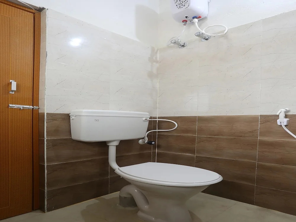 OYO 48754 Arati Homes