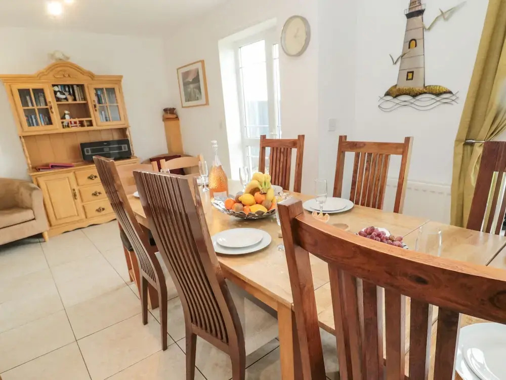 Waters Edge Holiday Home