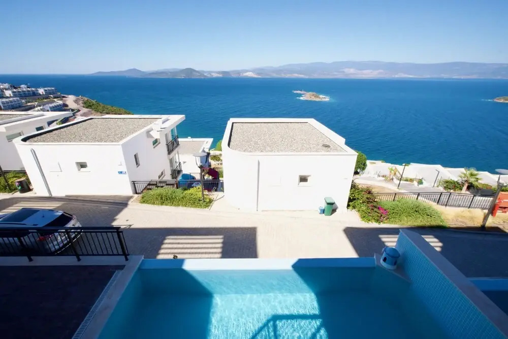 With The Pool And Sea View, As You Can Have A Pleasant Time On Your Balcony