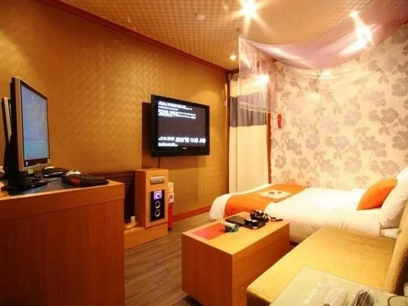 Plum Motel Sinchon
