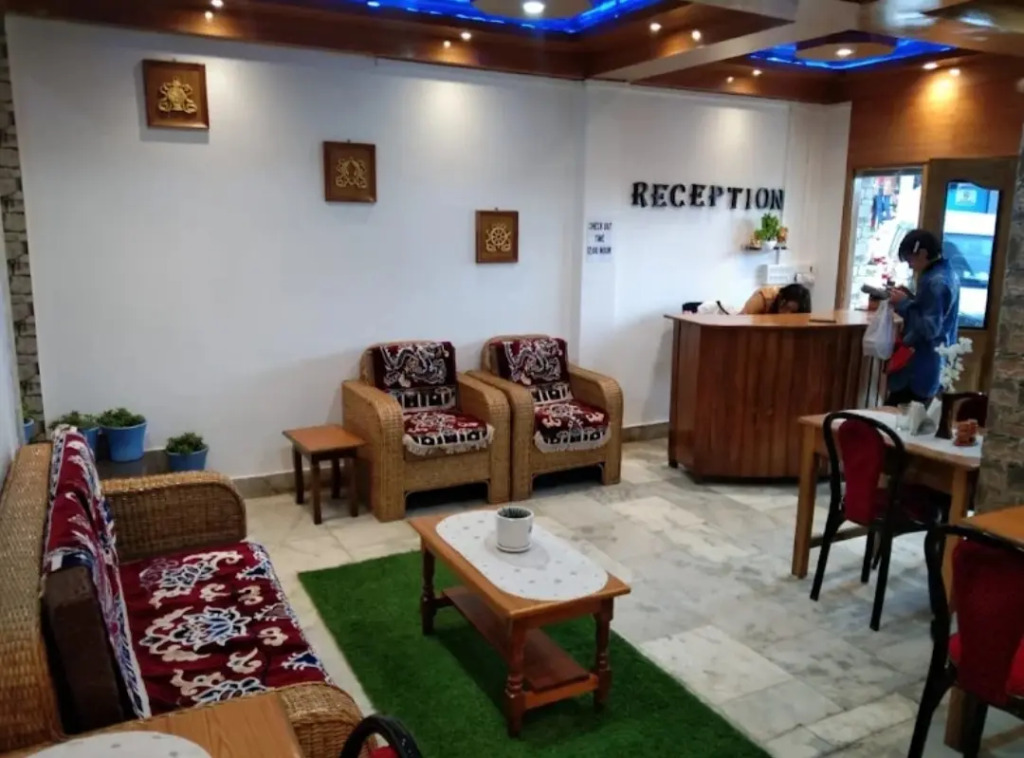 Hotel Tawang Holiday