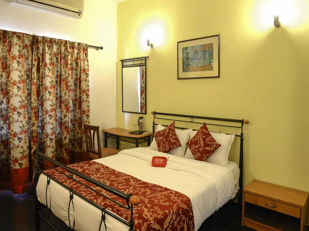 OYO 438 near Candolim Beach