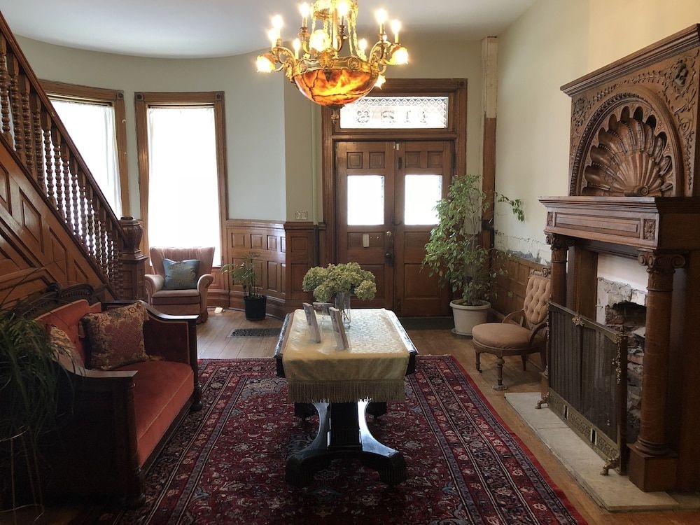 Vineyard Mansion B&B