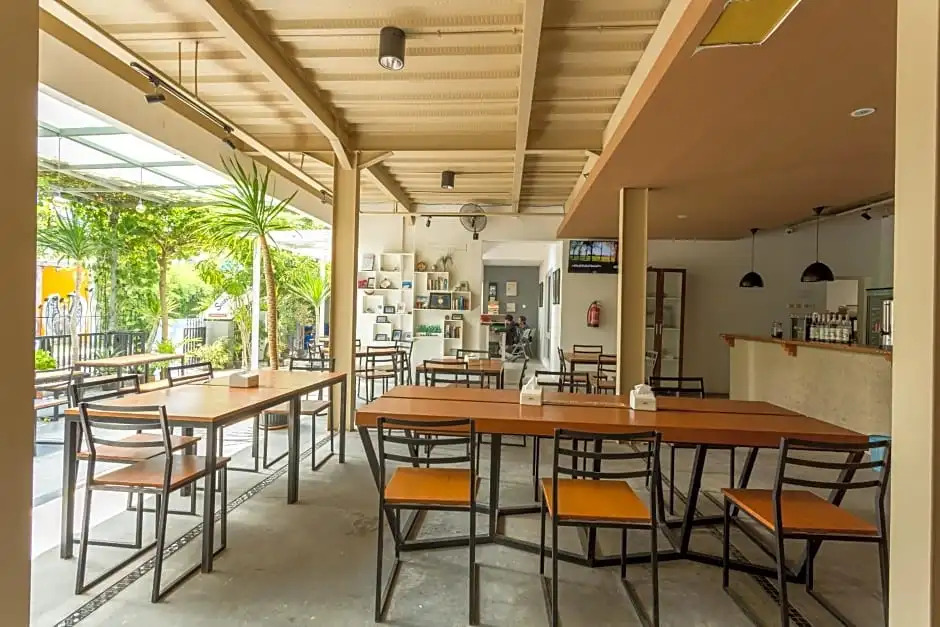 OYO 2510 Selasar Senggigi Residence