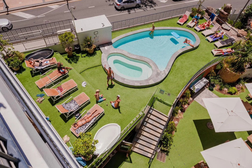 Bunk Surfers Paradise 18-35 Backpacker Hostel