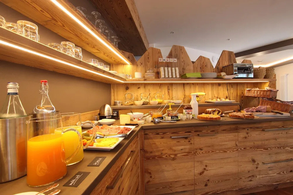 DOLOMITES B&B - Suites, Apartments and SPA