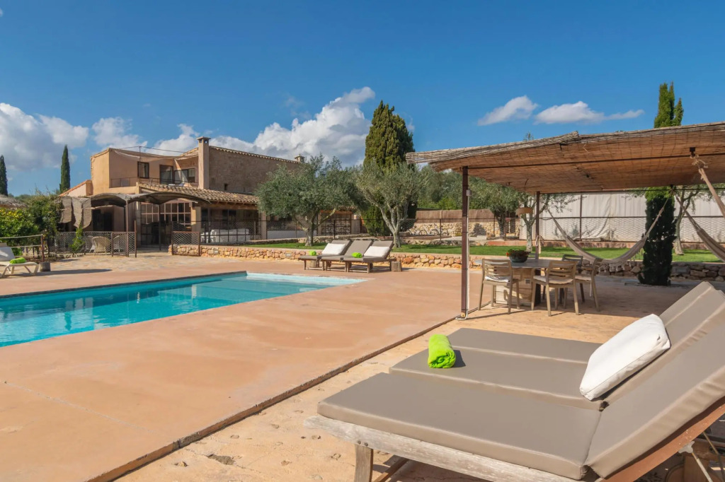 CAN PRIM 6 - Stunning villa with private pool, paradisaical  exteriors and the beach just 7 km away. Free WiFi