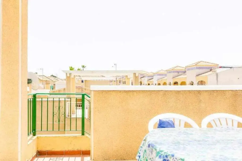 PINK SUNNY HILL-bungalow con piscina-Los Balcones.