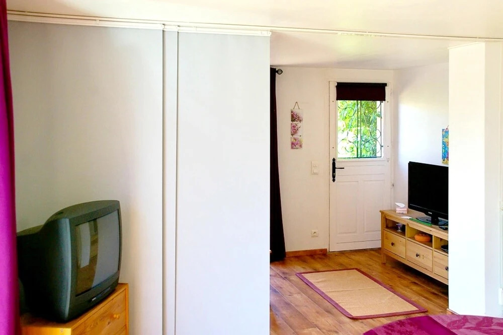 Apartment With one Bedroom in Gargas, With Pool Access, Enclosed Garde