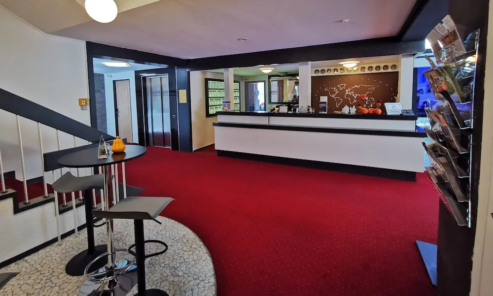 Hotel Grille