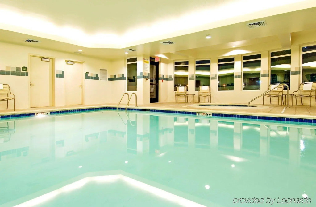 Holiday Inn Express Hotel & Suites Medford-Central Point by IHG