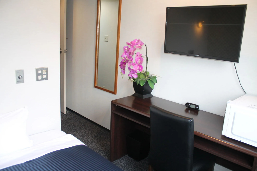 HOTEL LiVEMAX Mihara Ekimae