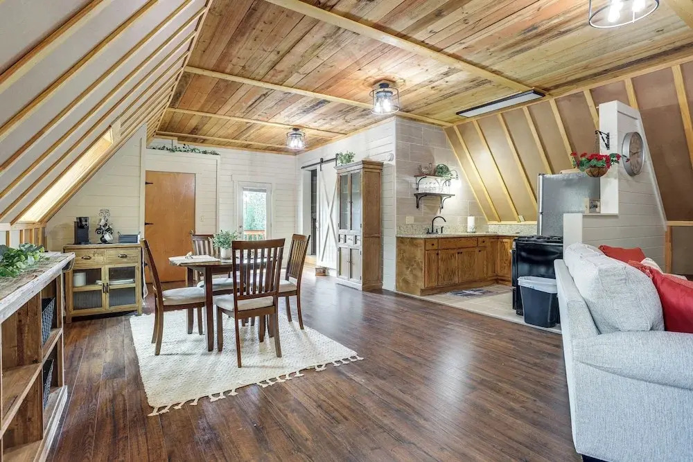 Lake Allatoona Area Studio w/ 2 Decks & Farm Views
