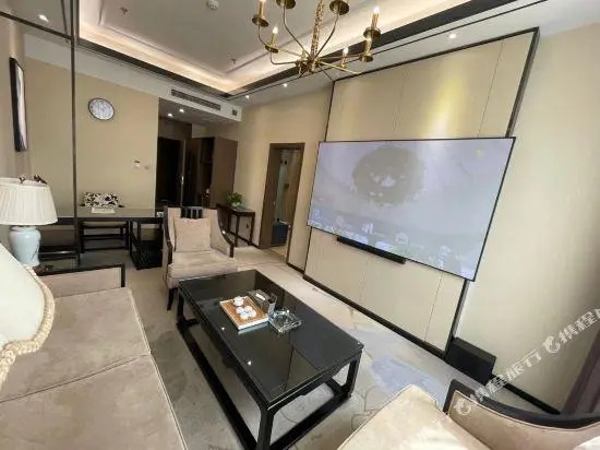 Tianfu Letu Hotel (Tangyin Yuefei Temple Scenic Area)