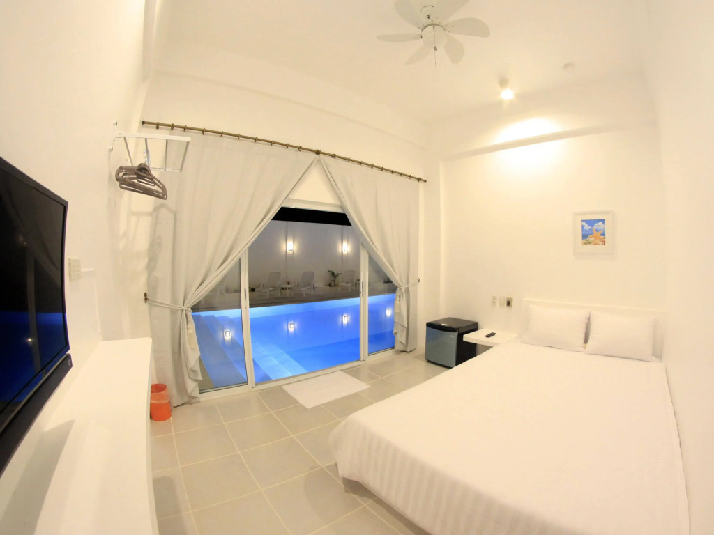 Coron Bluewave Hotel