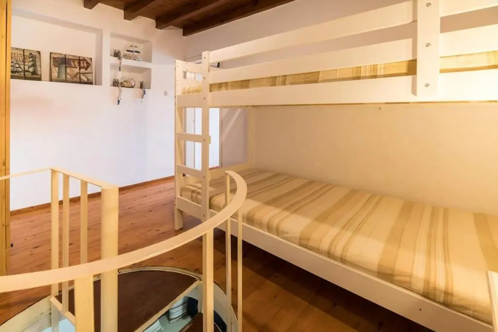 HIONA STUDIO N2