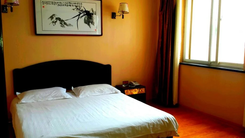 Millennium Express Hotel (Shandong Aviation College)