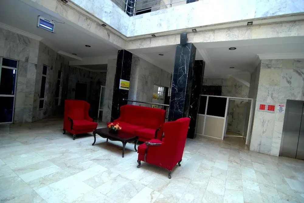 Emirates International Hotel & Suites
