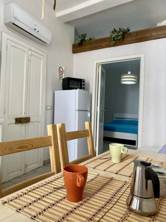 3 people, 1 bathroom, suitable for couples, central location, few steps from the sea-Dimora Rosa Bianca