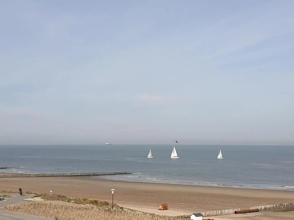 Penthouse Windkracht 10 aan het strand van Cadzand