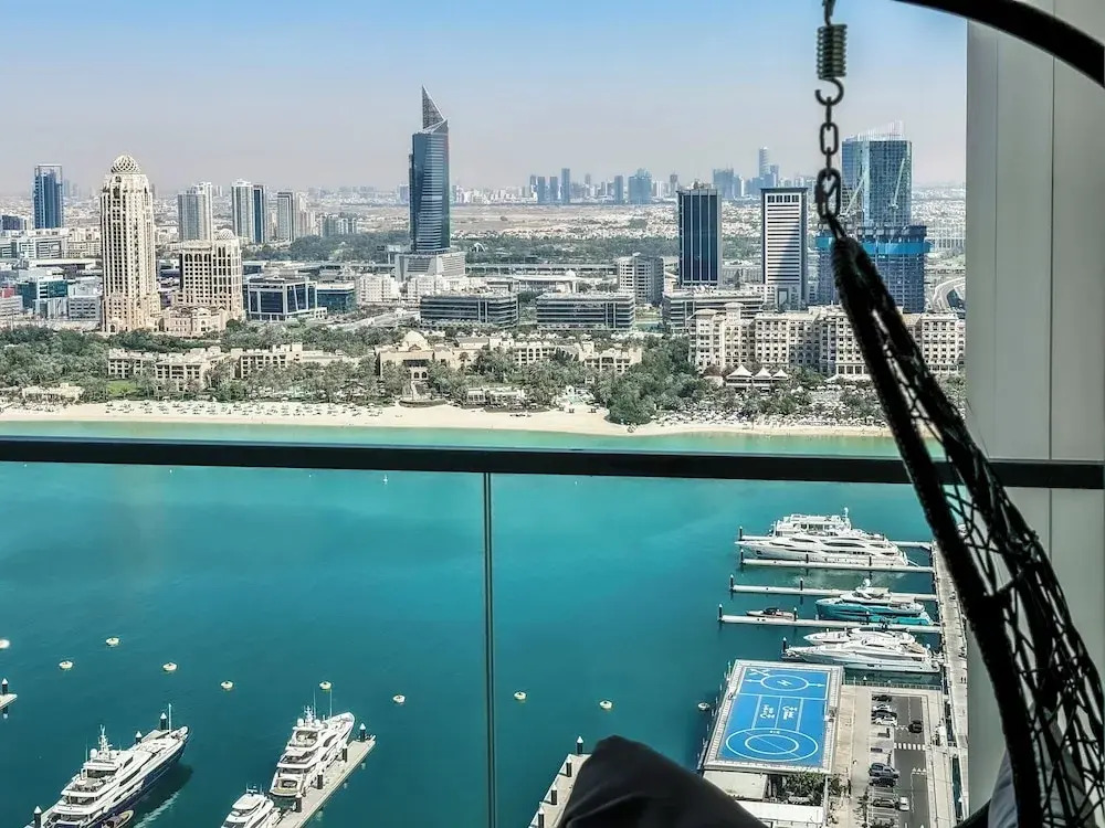 High floor Panoramic 2BR & Private Beach