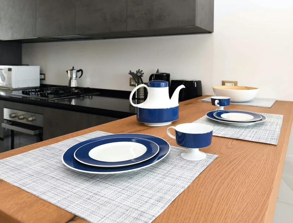 Immaculate 2-bed Apartment in Desenzano del Garda