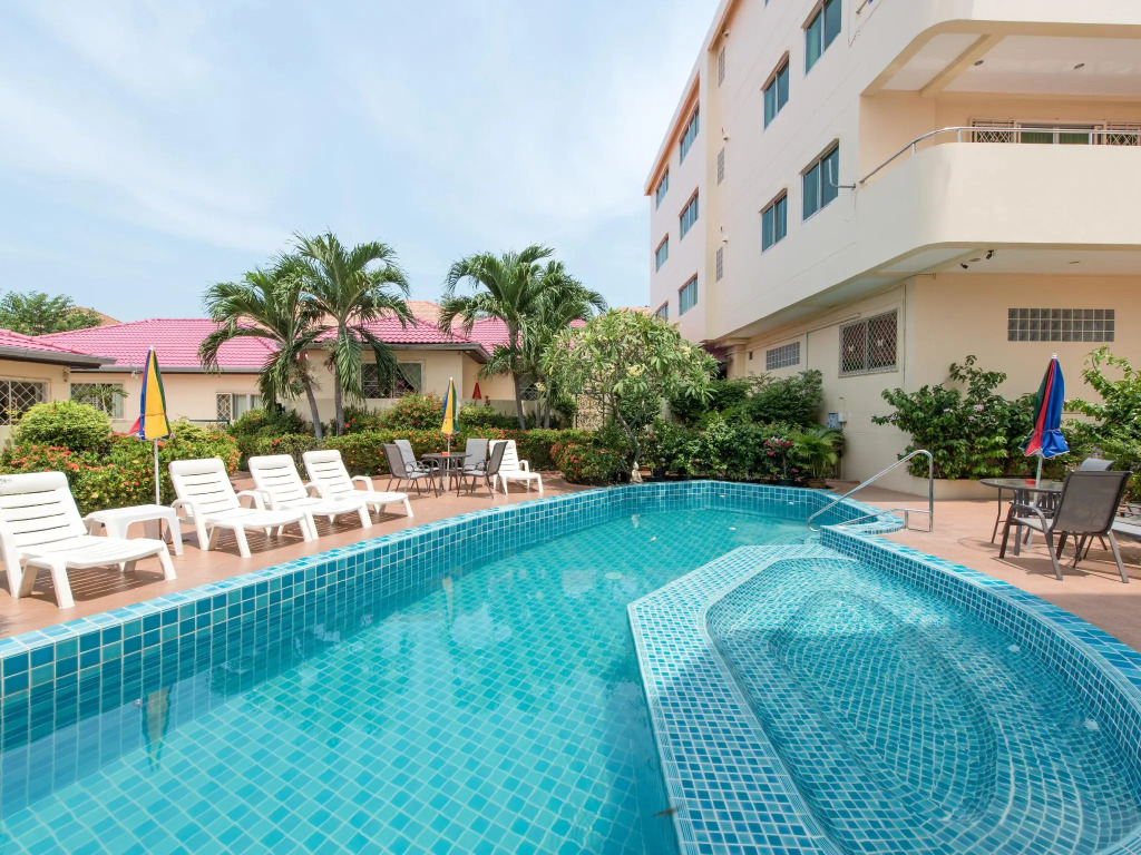 BUTTERFLY GARDEN BOUTIQUE RESIDENCES Apts and villas, A Lifestyle Destination Ex Lg 1-3 bedroom units , Full kitchen, 2 Full bathrooms, Rain shower, Spa bath, FREE BBQ, Free fast fiber optic WIFI, Staff 24-7