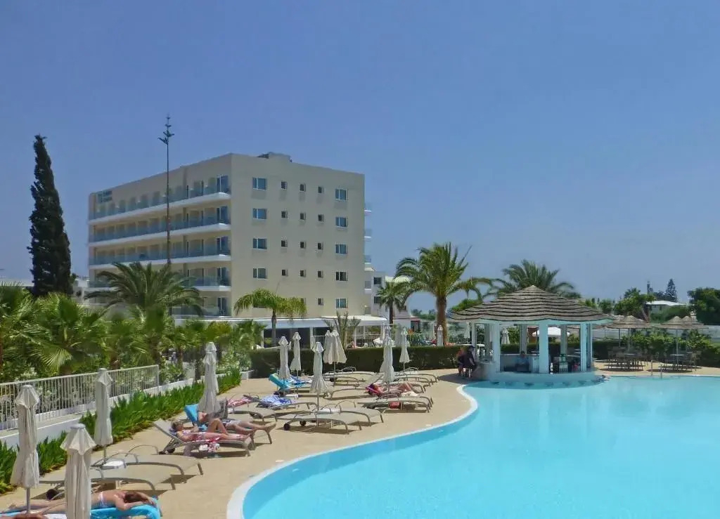 Sandra Hotel Apts