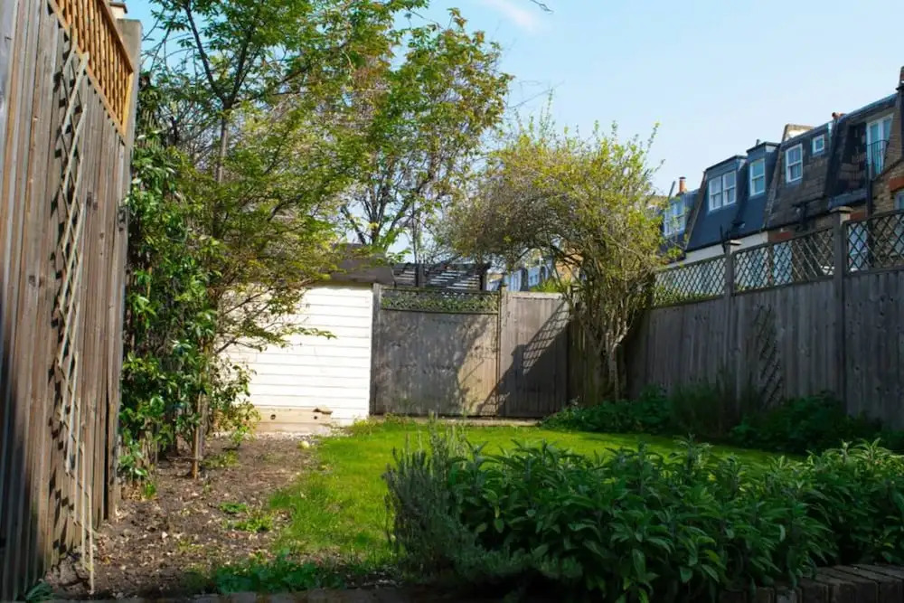 3 Bedroom Family Home Next To Southfields