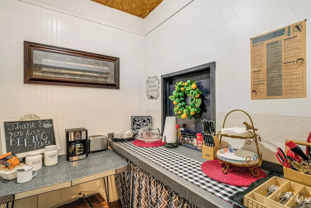 College Station Getaway w/ Hot Tub & Courtyard!