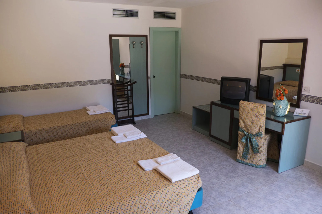 Cala Greca Beach Resort