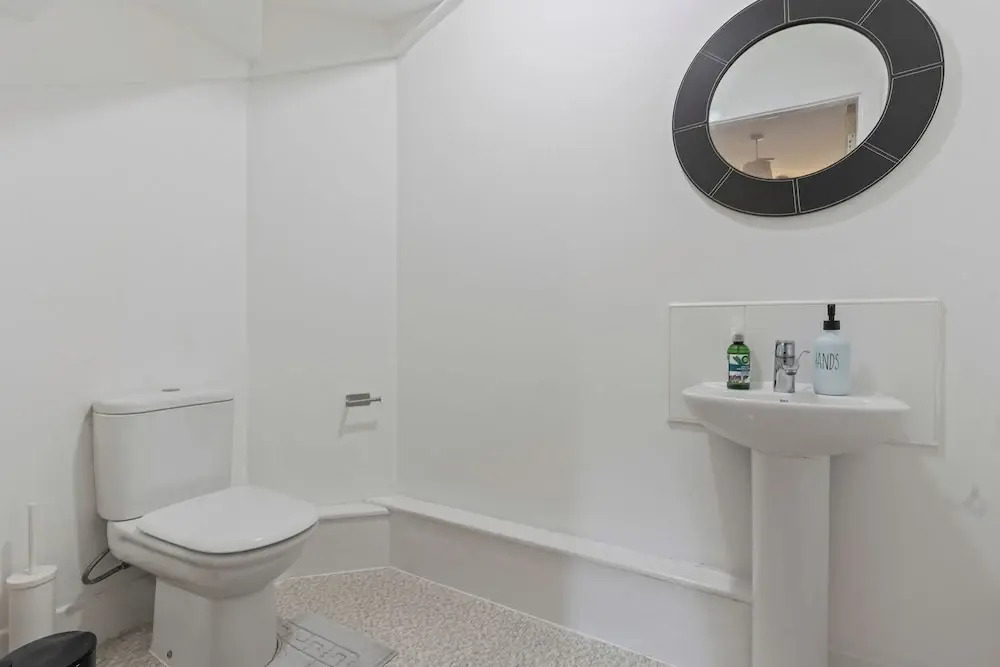 Windrush Grove Retreat in Birmingham