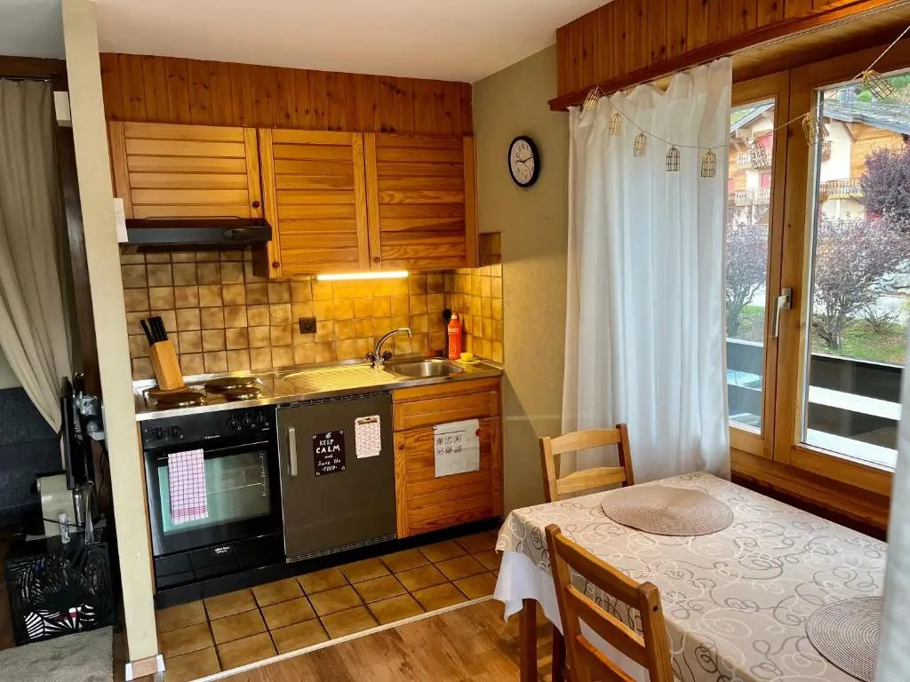 Charmant Studio, 2 adultes , Centre de Nendaz