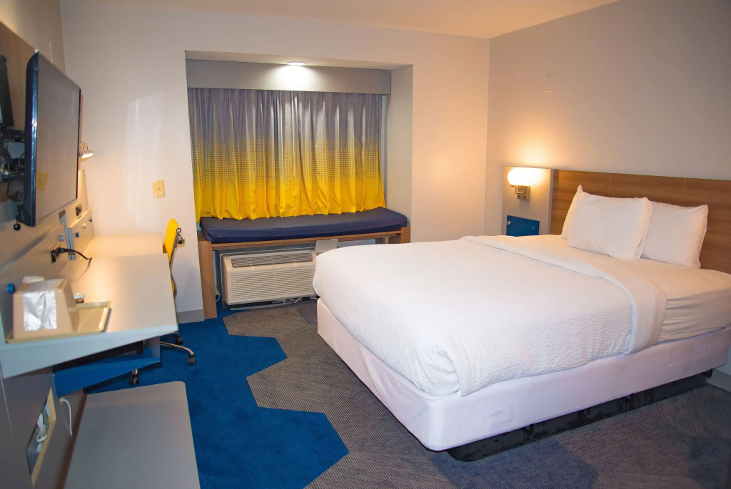 Microtel Inn & Suites by Wyndham Daphne