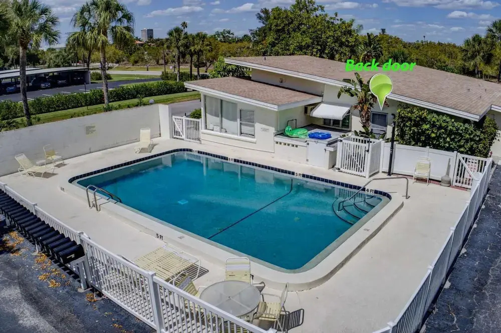 Pelican Gardens Villa 23