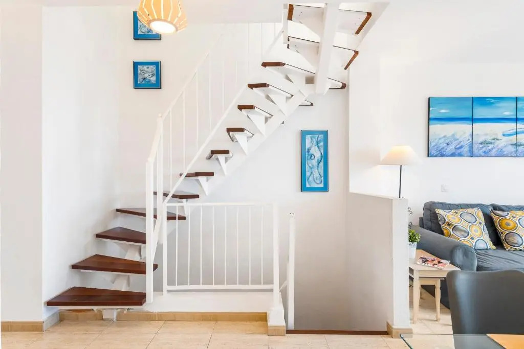 1314 FABULOUS 2 BEDROOM Accommodation ROOF TERRACE